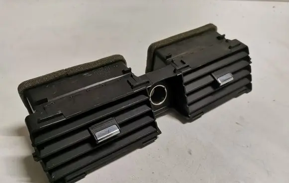 Ford Mustang V Dash center air vent grill AR3319C681A