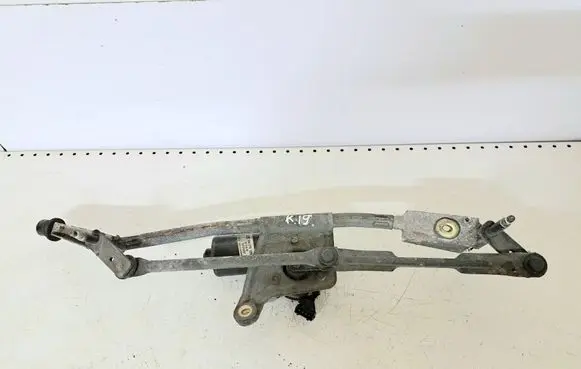 Front wiper linkage and motor