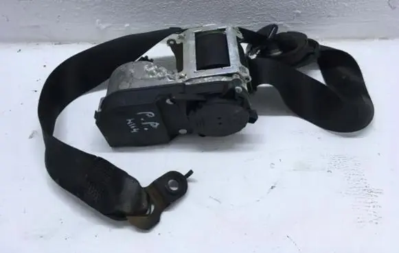 Mercedes-Benz ML W164 Front seatbelt