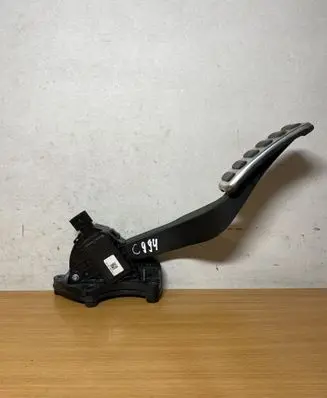 Land Rover Range Rover Sport L494 Accelerator throttle pedal 698540C C994