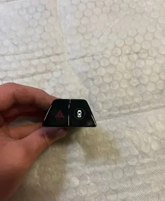 BMW 5 G30 G31 Hazard light switch 6993047