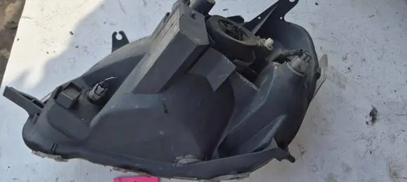 Toyota Yaris Headlight/headlamp 8113052190