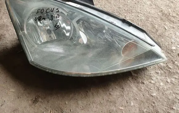 Ford Focus Headlight/headlamp