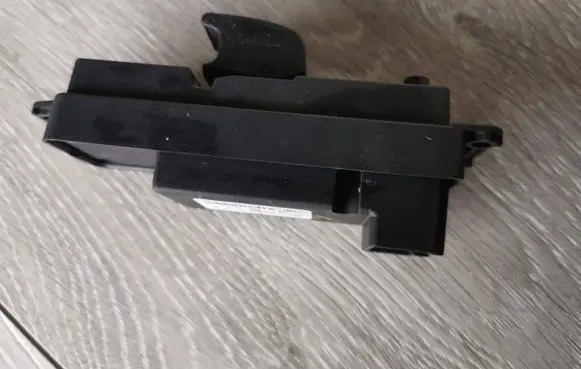 Mazda 3 I Electric window control switch 03123100