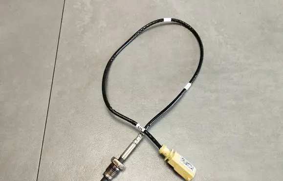 Volkswagen Tiguan Sensor 03L906088AK