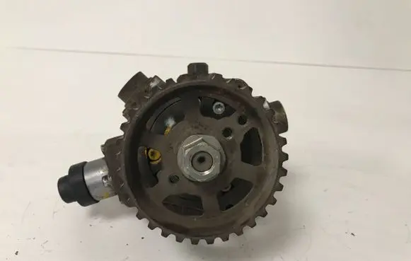 Ford Focus Fuel injection high pressure pump 0445010102 039240682013