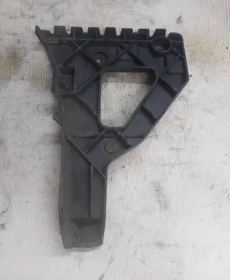 Audi A6 S6 C6 4F Front bumper mounting bracket 4F0807228