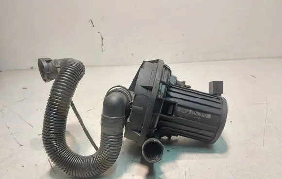 Audi A6 S6 C6 4F Secondary air pump 06A959253E