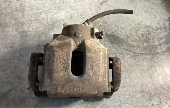 BMW 5 E39 Front brake caliper