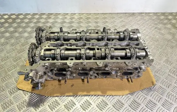 Mercedes-Benz Vito Viano W639 Engine head R651018