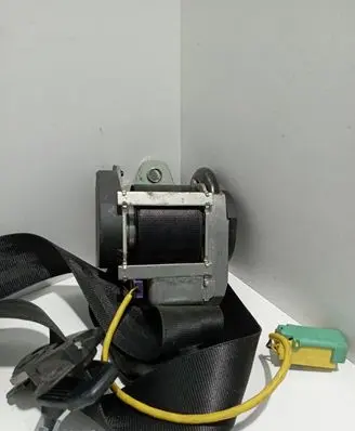 Volkswagen Touareg I Front seatbelt 7L6857705A