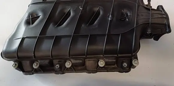 Chevrolet Corvette C7 Intake resonator 12629466