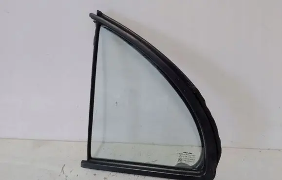 Nissan Micra Sliding door window/glass 