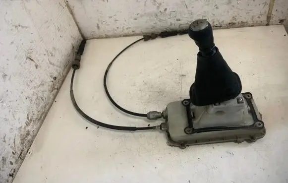 Nissan Tiida C11 Gear shifter/selector