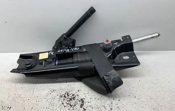Volvo V70 Front seatbelt G6041213LHC