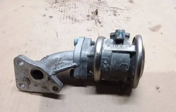 Audi A6 S6 C5 4B EGR valve 06C131165B 06C131101
