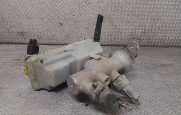 Seat Alhambra (Mk1) Master brake cylinder 7M3611303