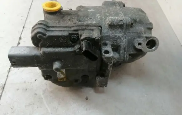 Toyota Auris E180 Air conditioning (A/C) compressor (pump) 0422001330 ES14C 03795