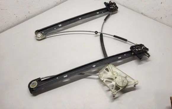 Audi Q7 4M Front window lifting mechanism without motor 4M0837462A