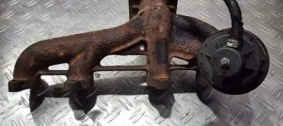 Volkswagen Golf III Exhaust manifold