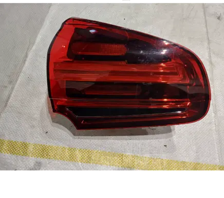 Porsche Cayenne (92A) Tailgate rear/tail lights 7P5945307 90053373