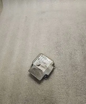 Volkswagen PASSAT B5.5 Airbag control unit/module 1C0909605C 36030302F 5WK43130