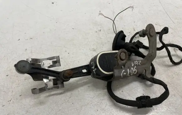 Mercedes-Benz C W205 Headlight/headlamp level sensor A0009053704