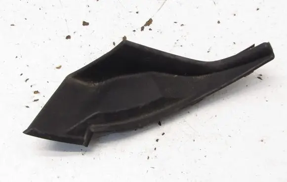 Mitsubishi Outlander Wiper trim 7405A53