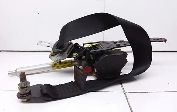 Nissan Primera Front seatbelt 542170461 777P90041A