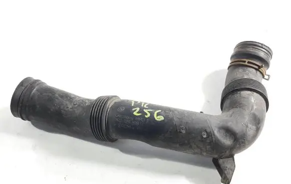 Volkswagen Caddy Air intake hose/pipe 1K0129618T