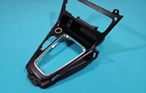 Ford Focus Center console A044C82 IMPRK1400996