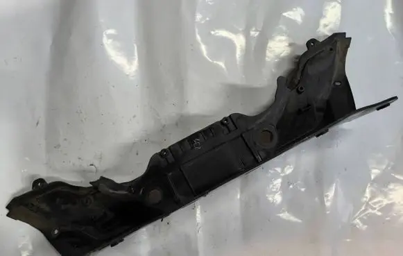 BMW X5 E70 Other engine bay part 7169422 10834110