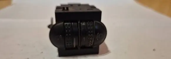 Volkswagen Golf V Headlight level height control switch 3B0941333C