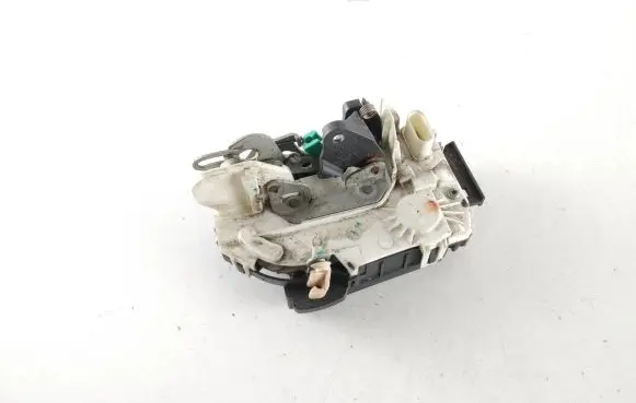 Dodge Caliber Rear door lock