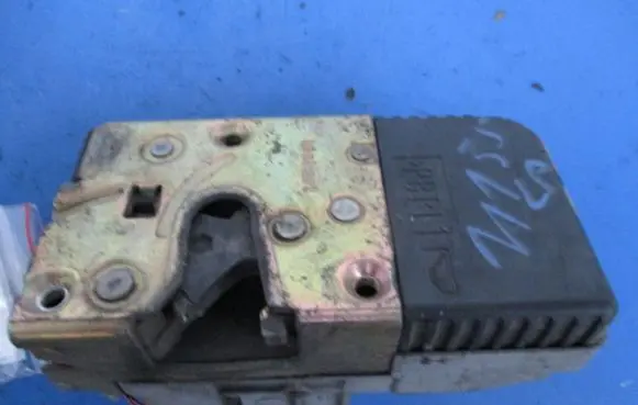 Peugeot 806 Front door lock