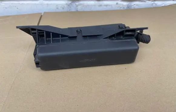 Toyota Prius (XW20) Fuse box set 9098702027 8615XA1