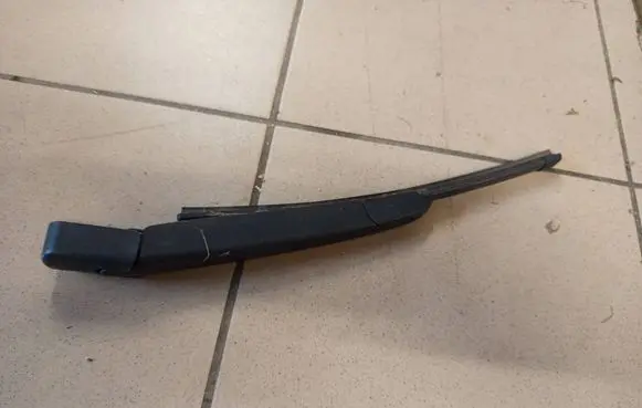 KIA Niro Rear wiper blade arm