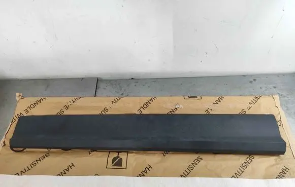 Audi Q2 - Front door trim (molding) 81a8539594w3