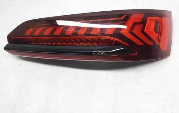 Audi Q7 4M Rear/tail lights set 4M0945308C
