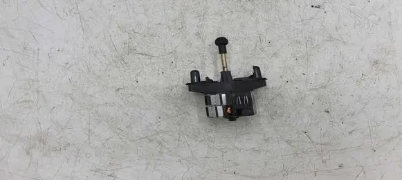 BMW 3 E90 E91 Headlight level adjustment motor 8352206 72774900