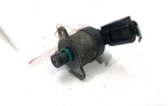 Audi A5 8T 8F Fuel pressure regulator 