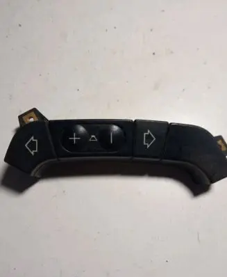 BMW 7 E38 Steering wheel buttons/switches 8352232 03740160
