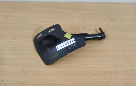 Opel Zafira C Headlight washer spray nozzle 20848433