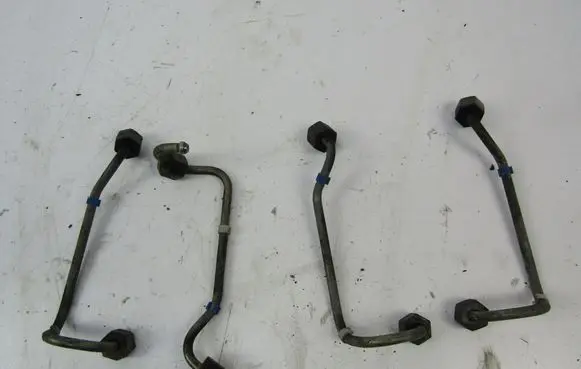 Ford Mondeo Mk III Fuel injector supply line/pipe 