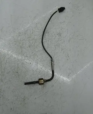 Mercedes-Benz CLS C219 Exhaust gas temperature sensor a0051539028