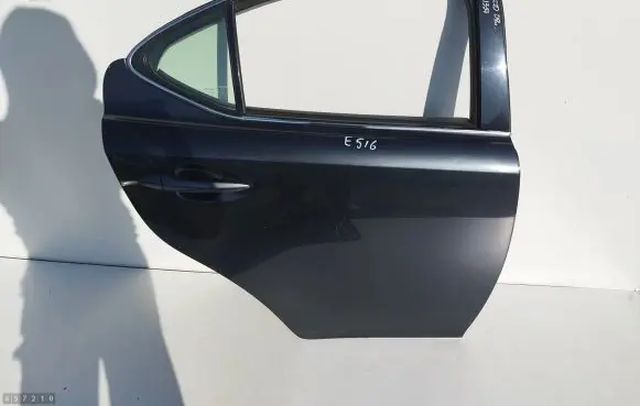 Lexus IS 220D-250-350 Rear door
