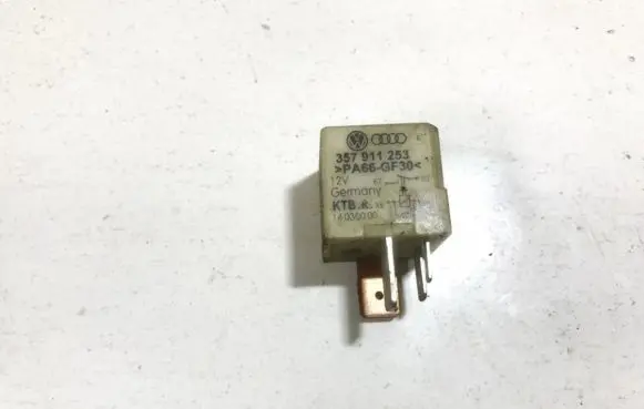 Volkswagen Golf IV Other relay 357911253