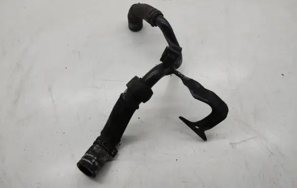 Volkswagen Tiguan Engine coolant pipe/hose