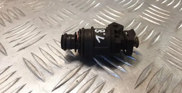Opel Zafira A Fuel injector 90536149 5WK93151