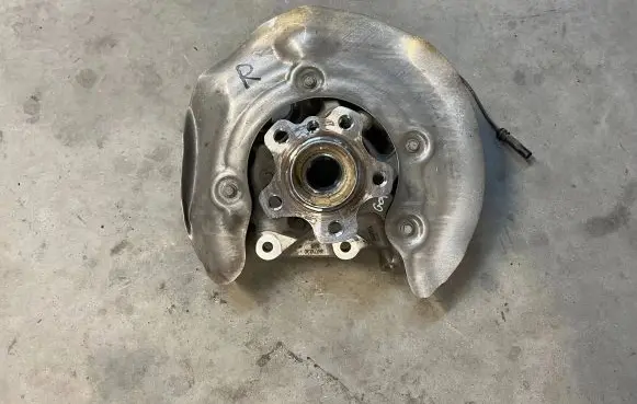 BMW X3 G01 Rear wheel hub 6871030